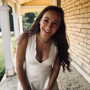 Meet your Posher, Abby